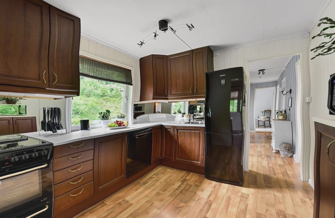 Tom Whitfield — buyer's agent